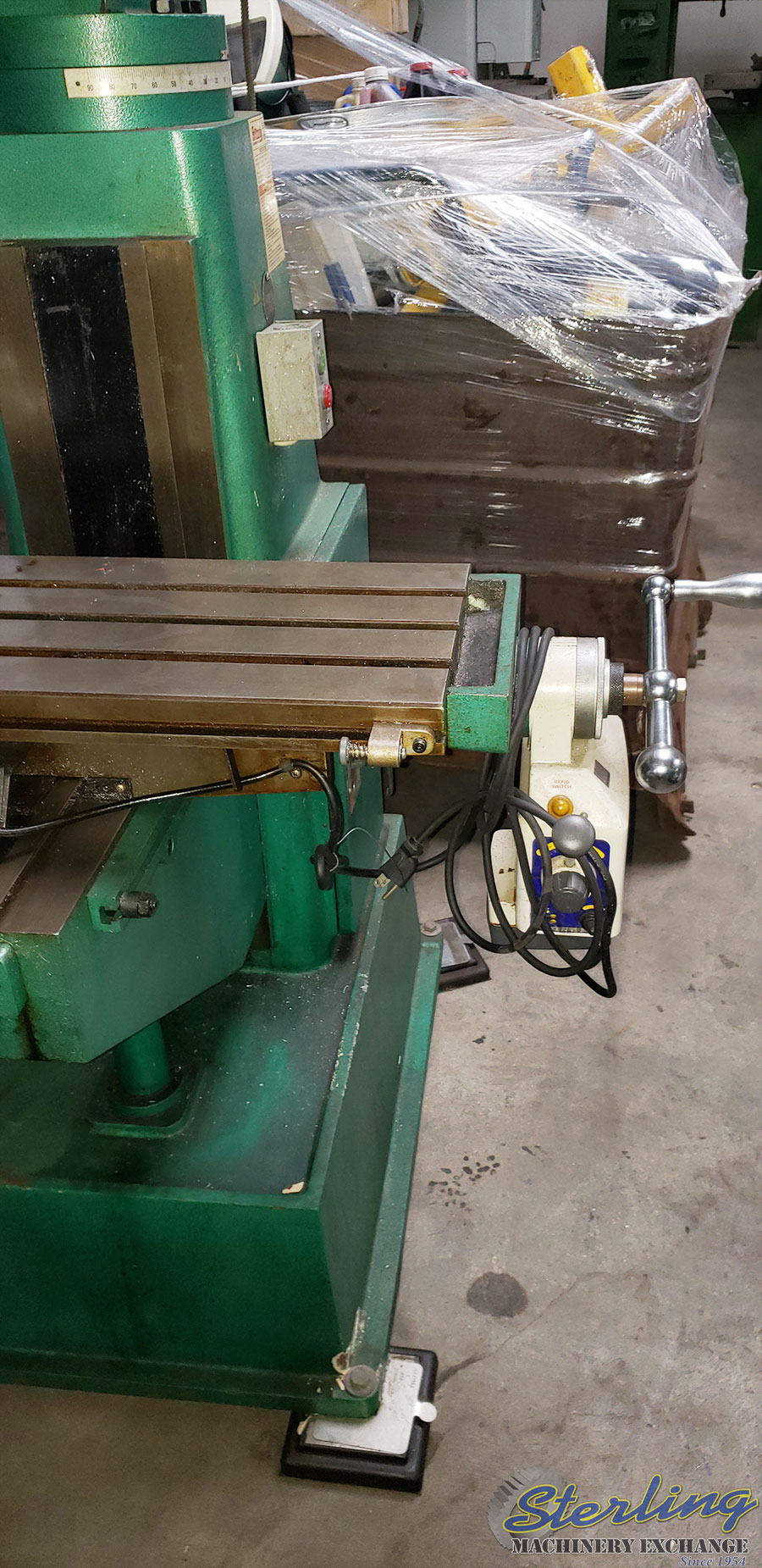 For Sale 10" x 33" Used Grizzly Wood/Metal Vertical Milling Machine