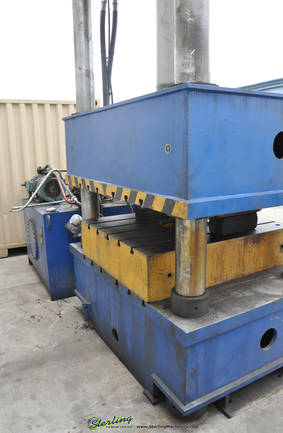 Nantong Tongtian 4 Post Hydraulic Drawing, Forming and Machine