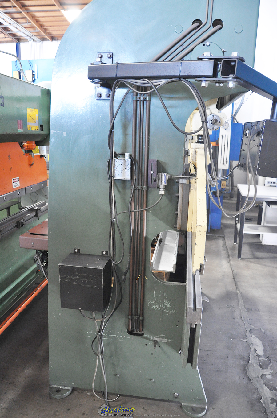 Used DiAcro HydraMechanical Press Brake CNC Brake Press Sterling