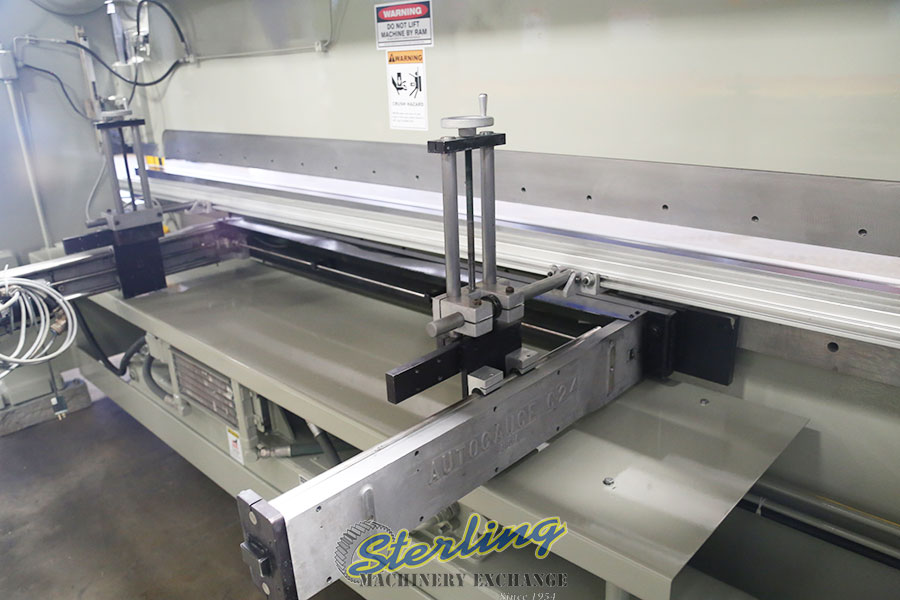 Used Accurpress Hydraulic Press Brake With Light Curtains Hydraulic