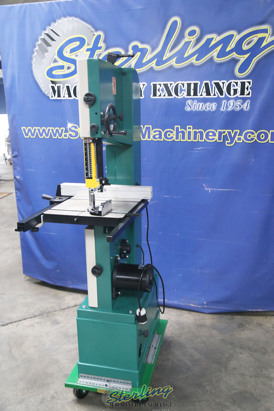 Used Grizzly Wood or Metal Vertical Bandsaw Woodworking Saws