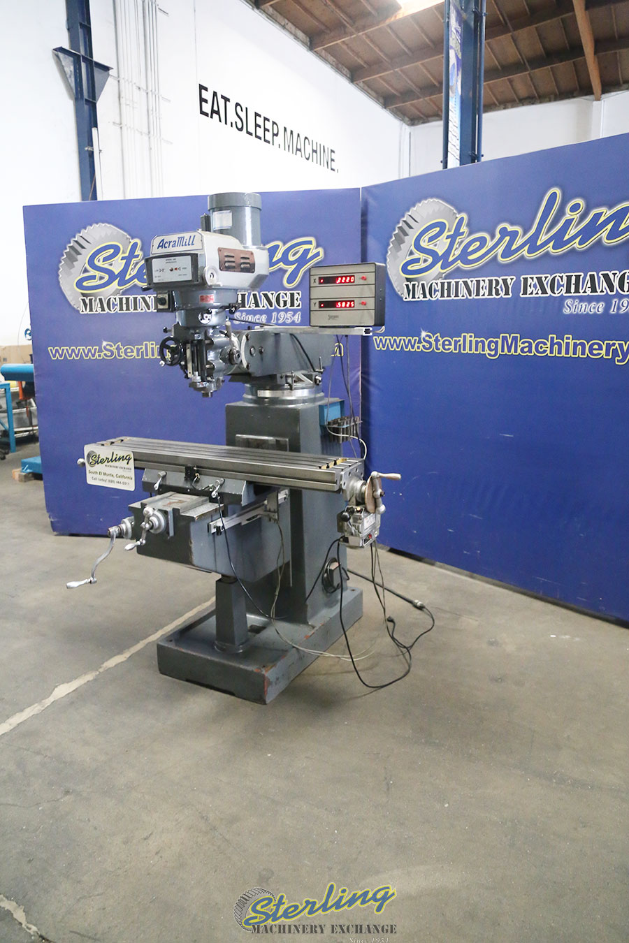 Used Acra Vertical Milling Machine with Variable Speed Head Sterling