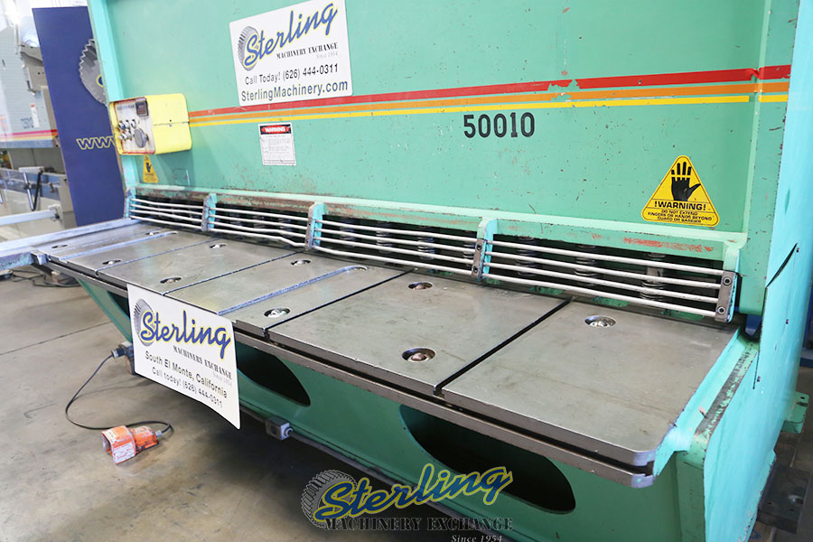 Used Accurshear Hydraulic Power Shear For Heavy Duty Metal Cutting