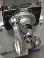 used acra vertical milling machineAM3V